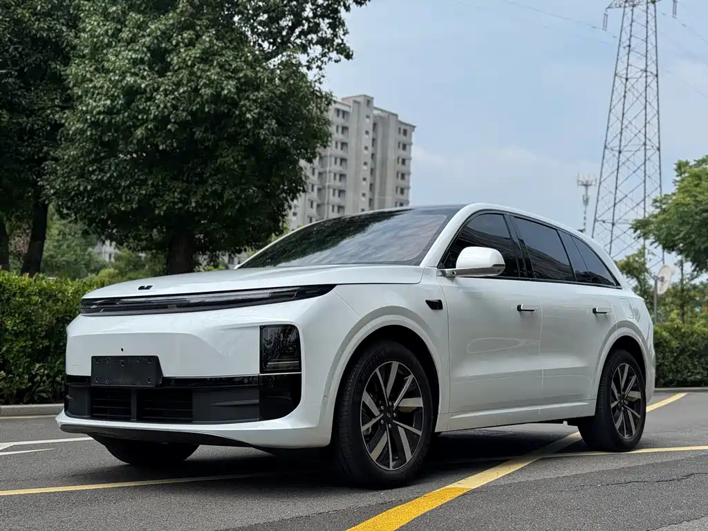 LI AUTO L6 2024
