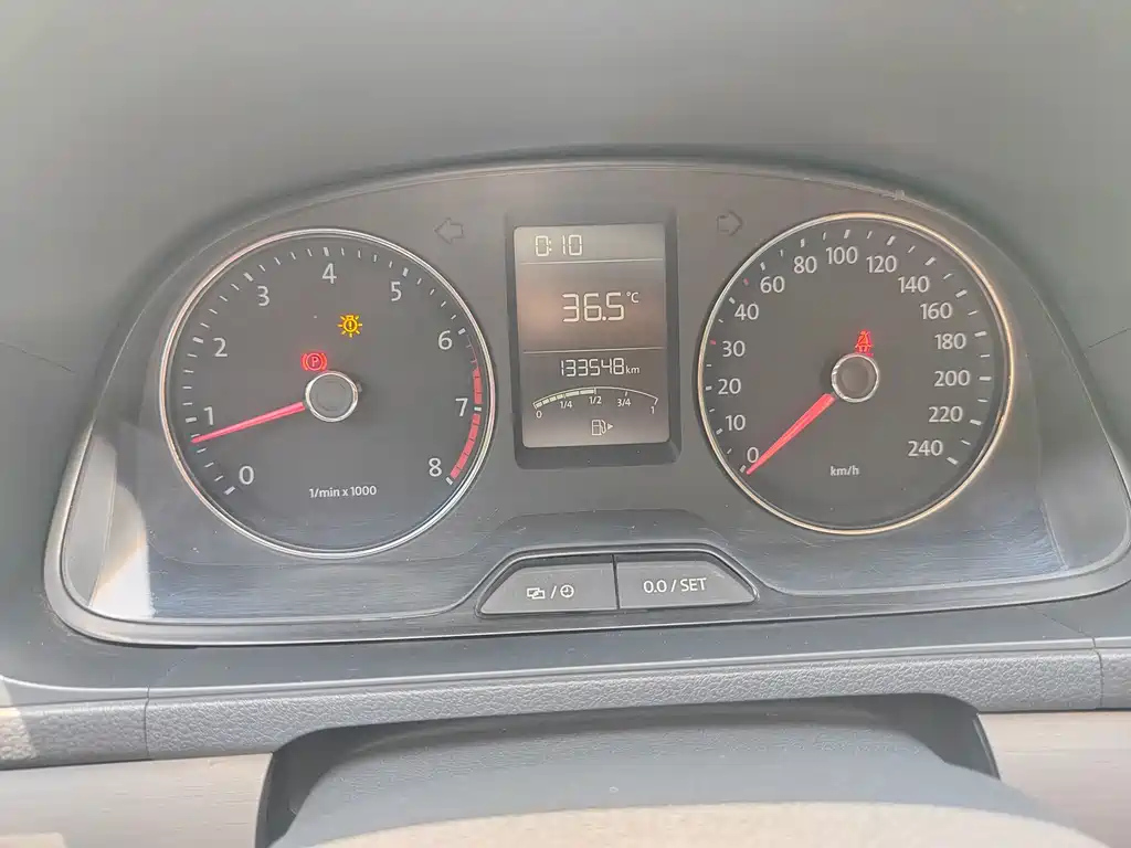 VOLKSWAGEN LAVIDA 2013