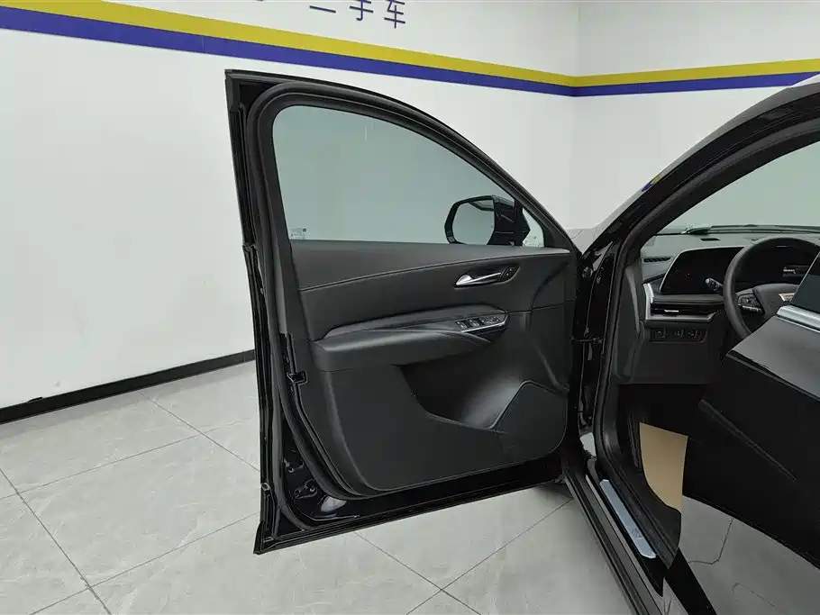 CADILLAC XT4 2024