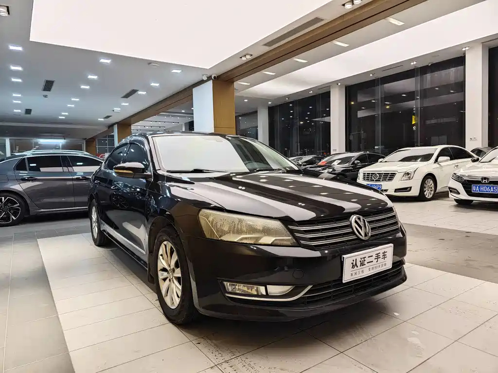 VOLKSWAGEN PASSAT 2015