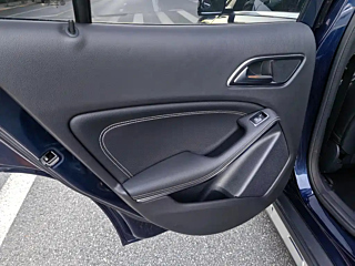 MERCEDES BENZ GLA 2018 YEAR GLA 200 FASHION 2018