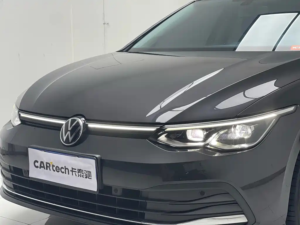 VOLKSWAGEN GOLF 2021