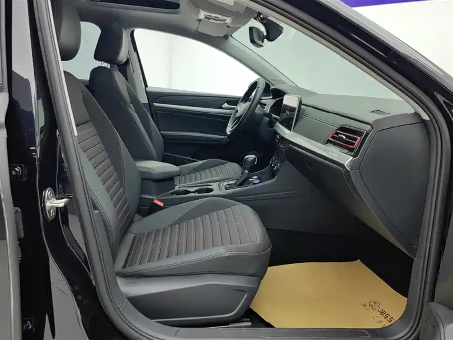 VOLKSWAGEN LAVIDA 2023