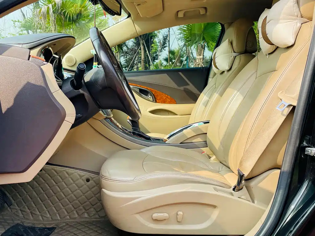 BUICK LACROSSE 2013