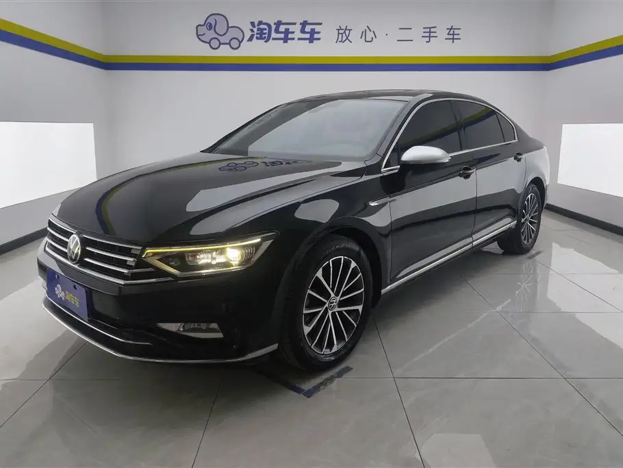 VOLKSWAGEN MAGOTAN 2020