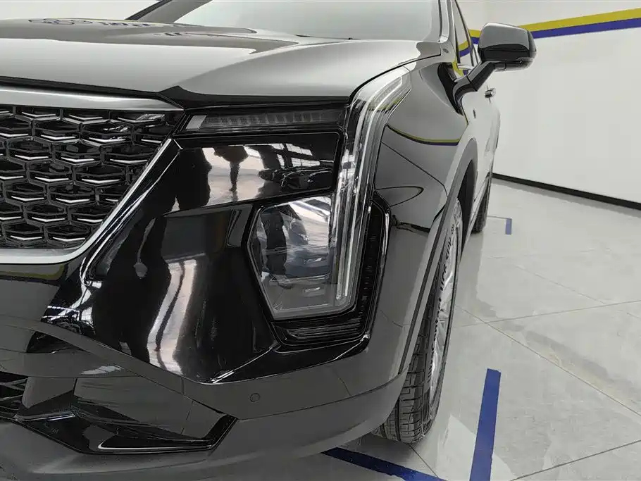 CADILLAC XT4 2024