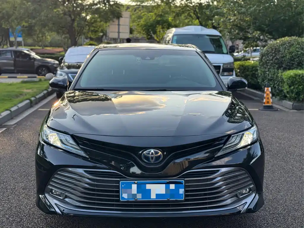 TOYOTA CAMRY 2018