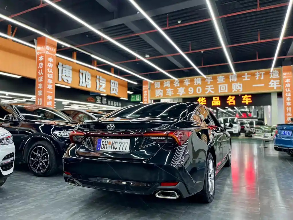 TOYOTA AVALON 2020