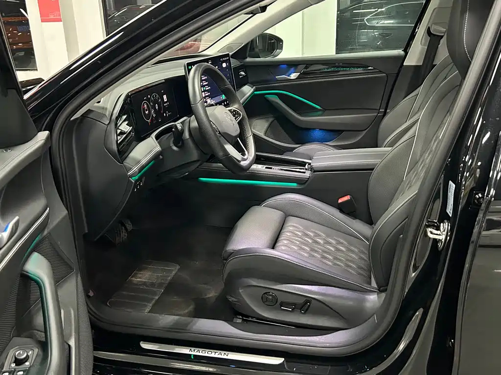 VOLKSWAGEN MAGOTAN 2024
