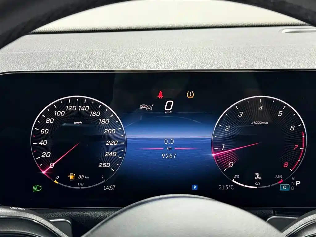 MERCEDES BENZ GLB 2024