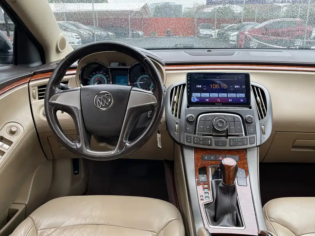 BUICK LACROSSE 2012
