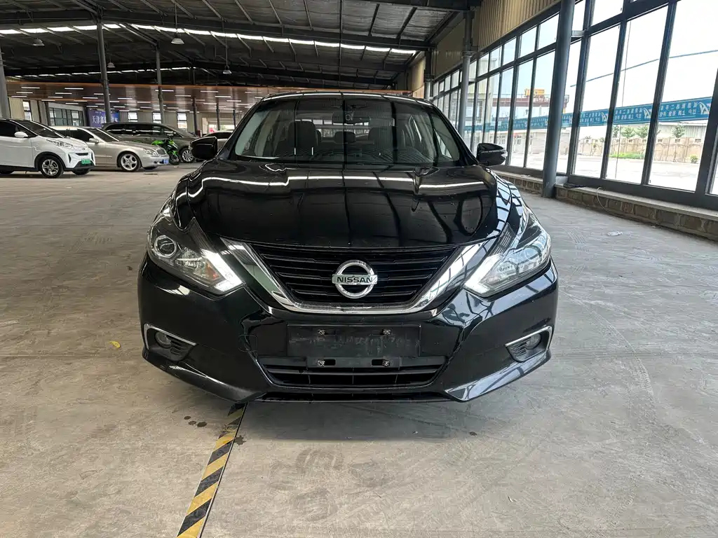 NISSAN TEANA 2018