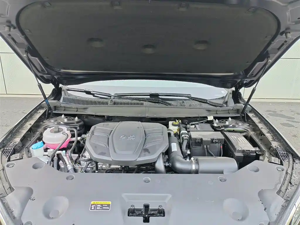 HONGQI HS5 2023