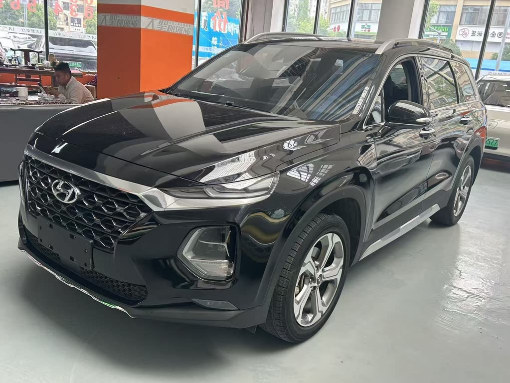 HYUNDAI SANTAFE 2019