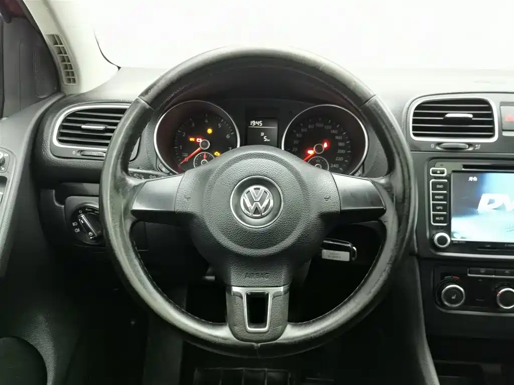 VOLKSWAGEN GOLF 2011