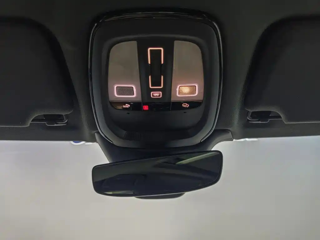 VOLVO S90 2024