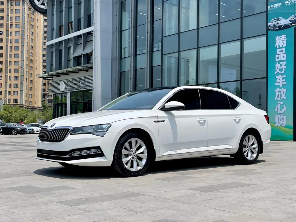 SKODA SUPERB 2019