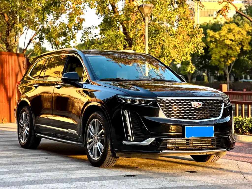 CADILLAC XT6 2021