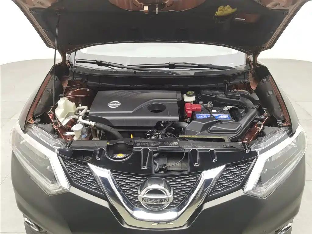 NISSAN X-TRAIL 2014