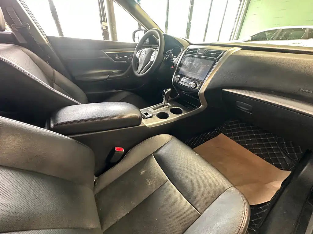NISSAN TEANA 2018