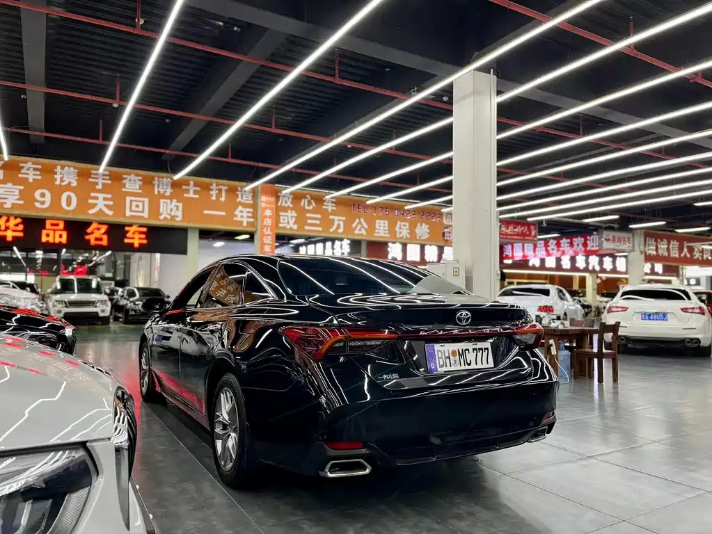 TOYOTA AVALON 2020