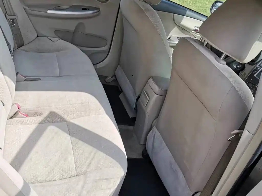TOYOTA COROLLA 2012