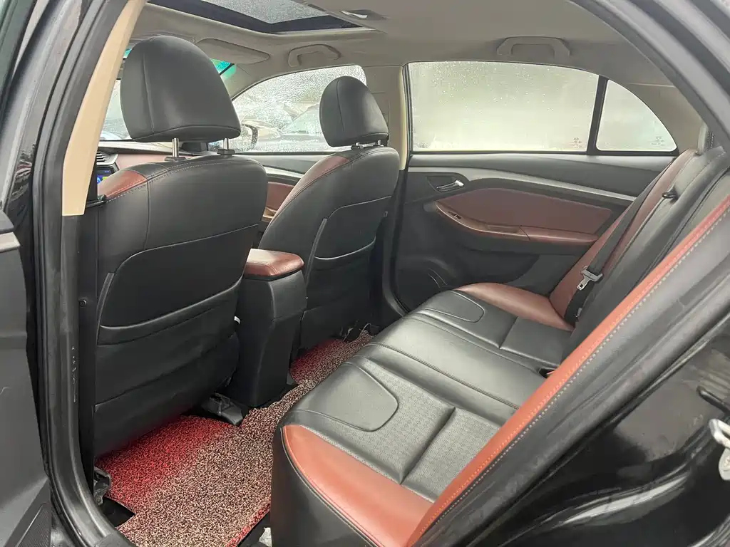 BYD G5 2015