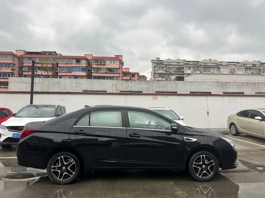 BYD G5 2015