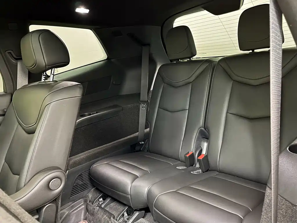 CADILLAC XT6 2021