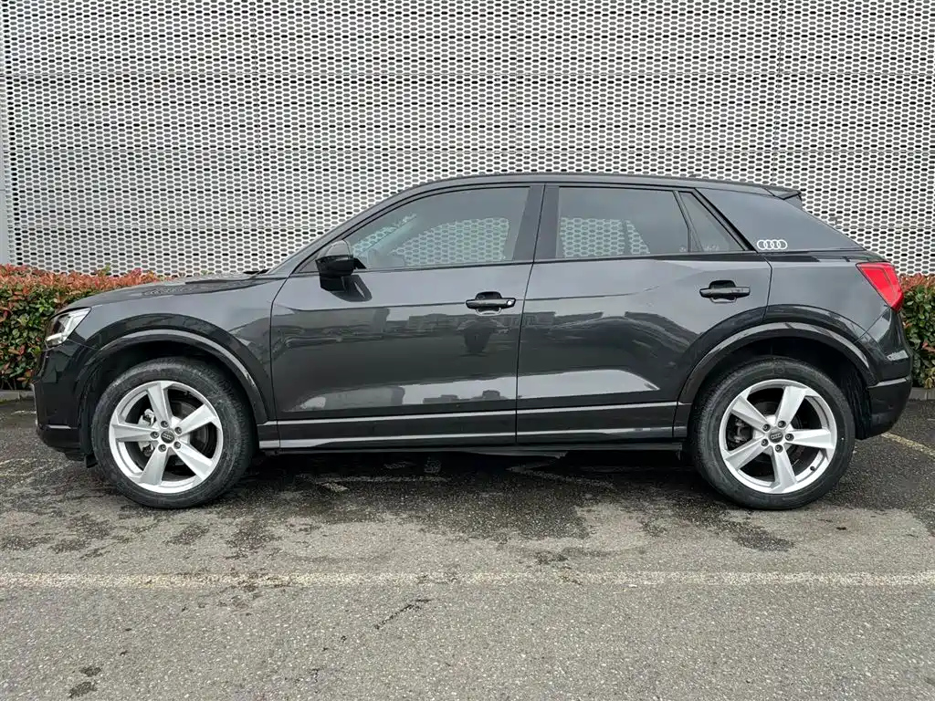 AUDI Q2L 2020