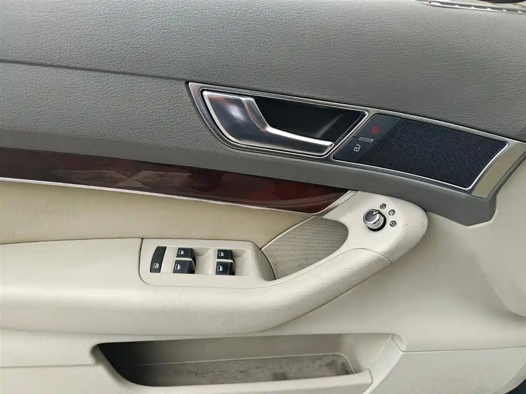 AUDI A6L 2012