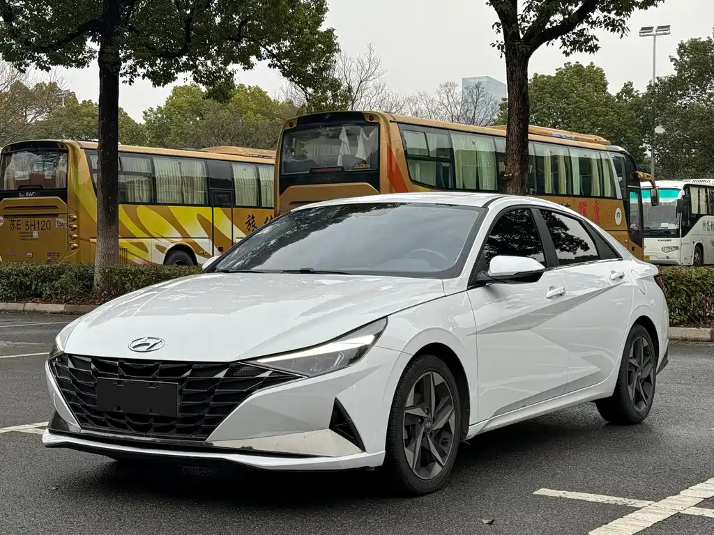 HYUNDAI ELANTRA 2021