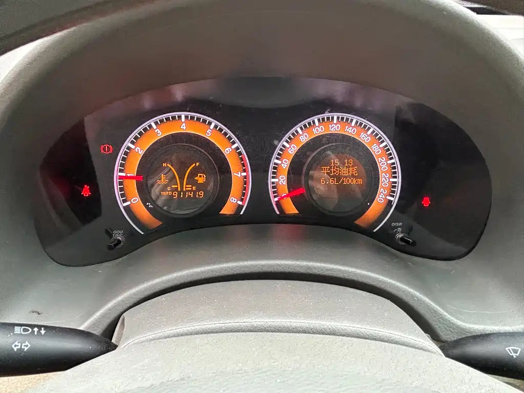 BYD L3 2013