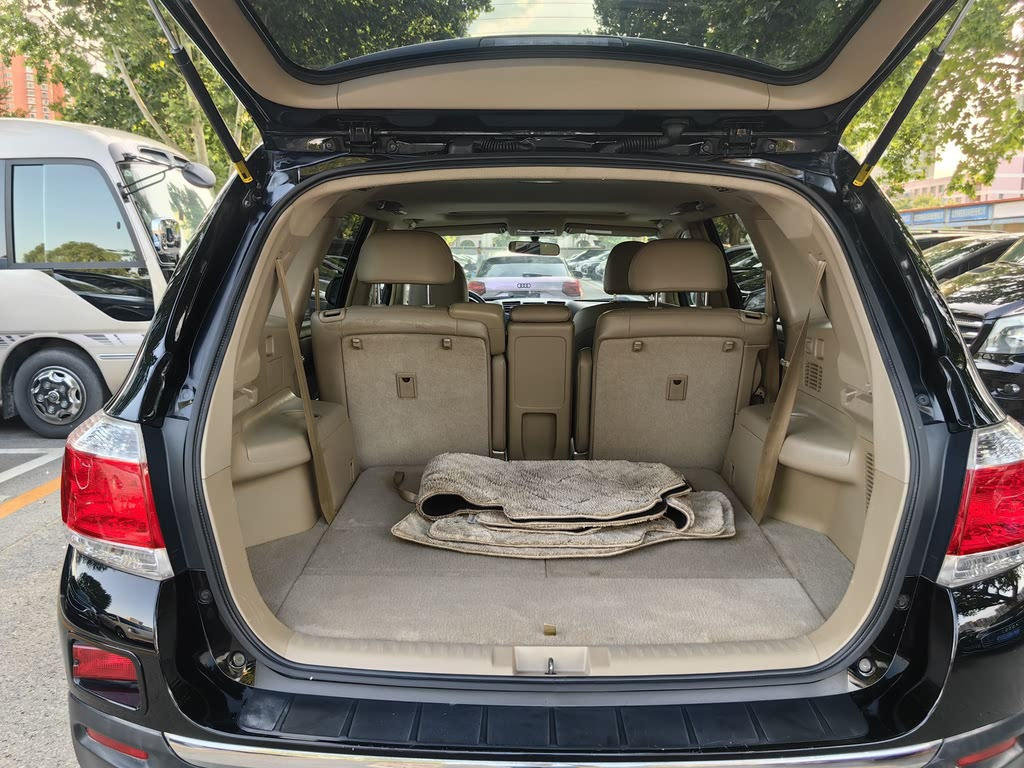 TOYOTA HIGHLANDER 2012