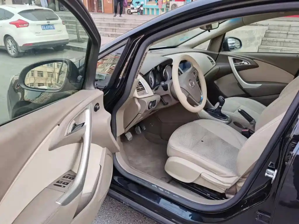 BUICK EXCELLE 2012