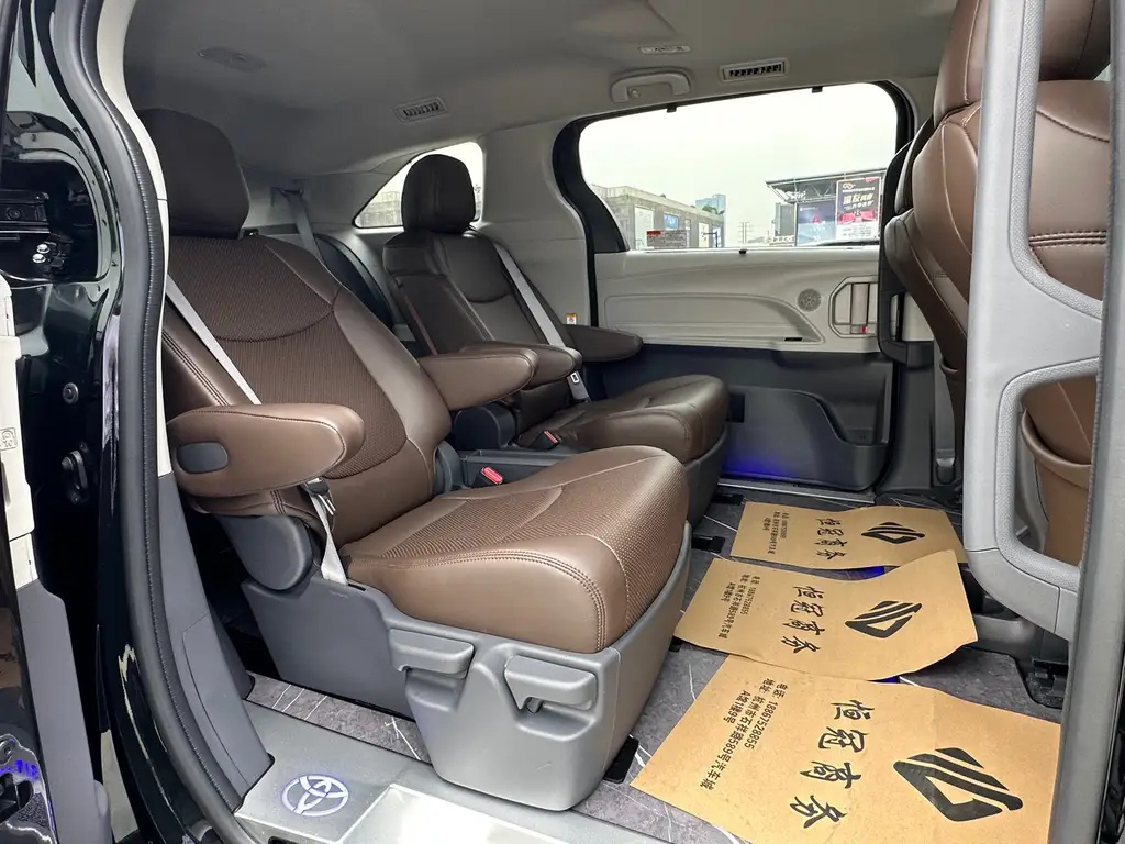 TOYOTA SIENNA SIENNA 2024