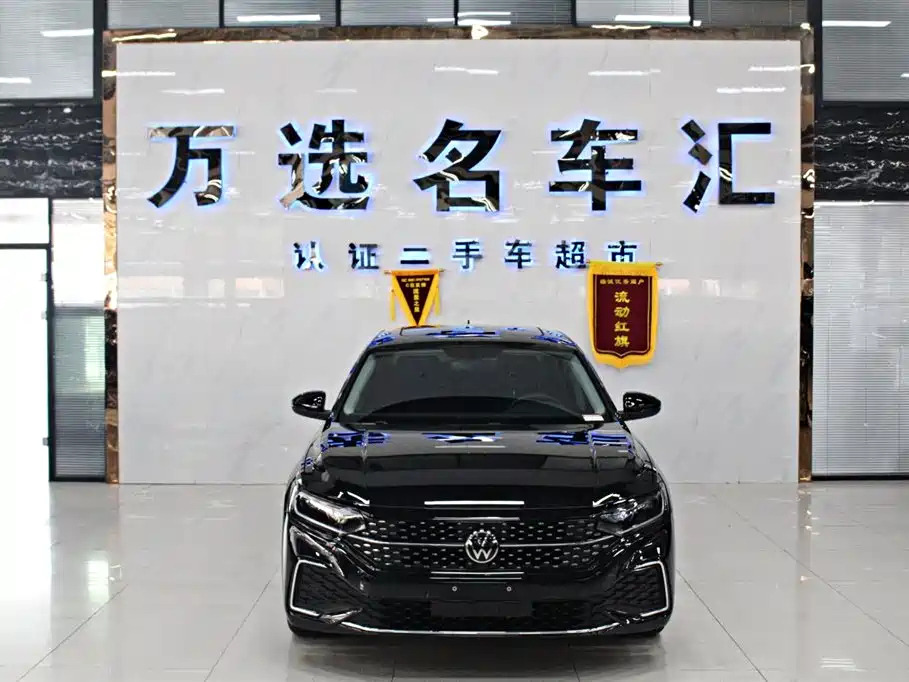 VOLKSWAGEN PASSAT 2025