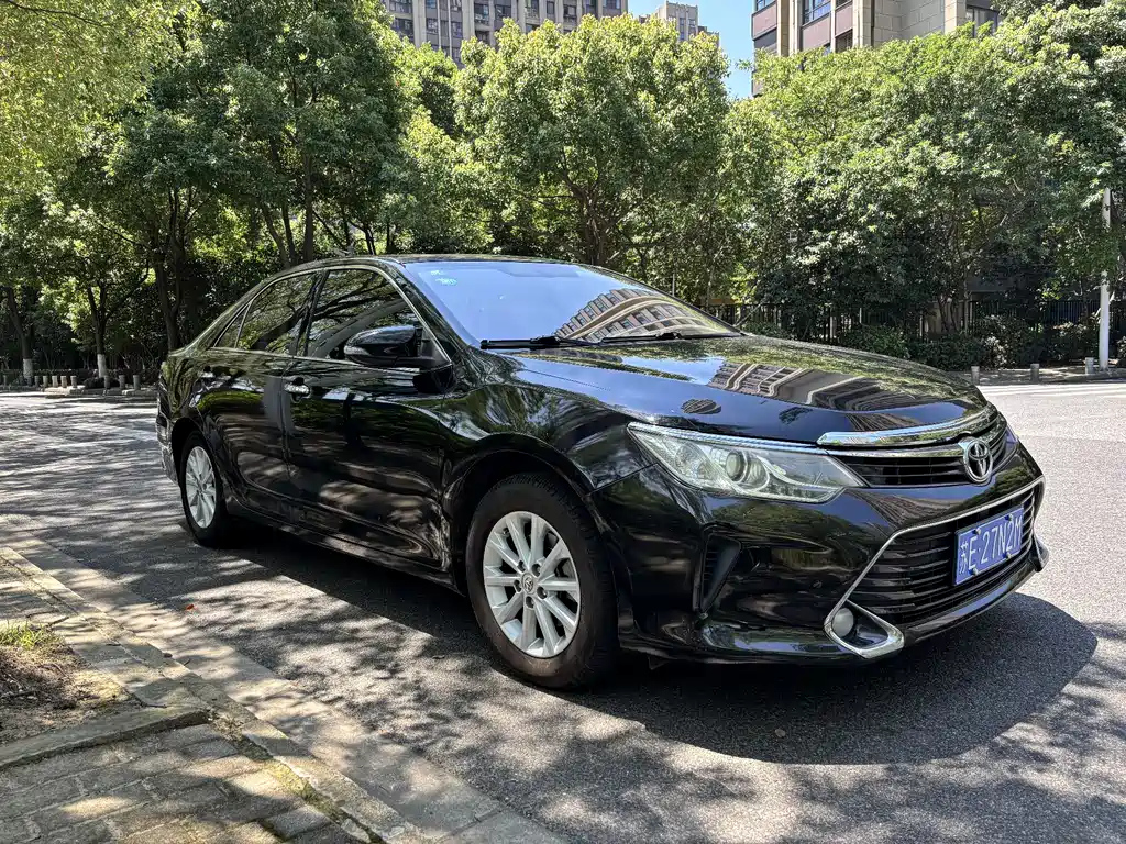TOYOTA CAMRY 2016