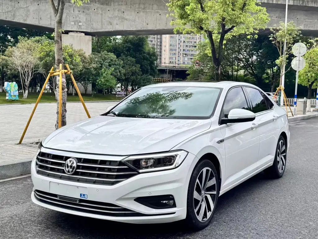 VOLKSWAGEN SAGITAR 2022