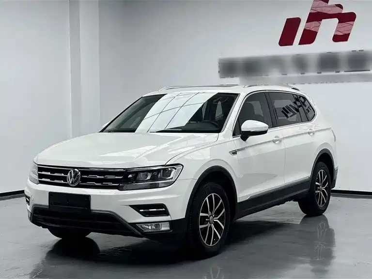 VOLKSWAGEN TIGUAN L 2018