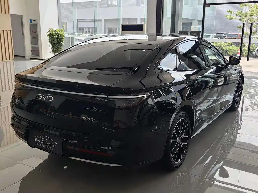 BYD SEAL 07 DM-I 2025