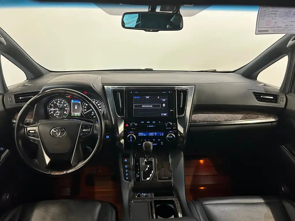 TOYOTA ALPHARD 2018