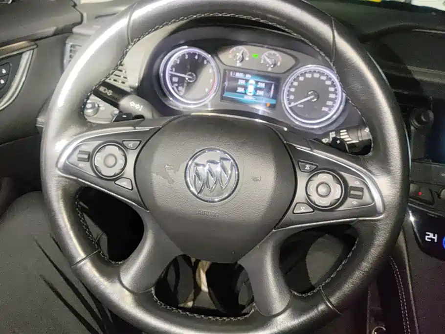 BUICK LACROSSE 2018