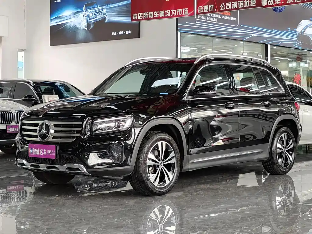 MERCEDES BENZ GLB 2024