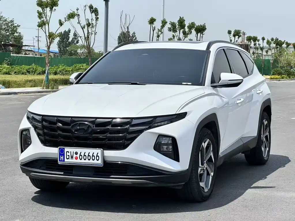 HYUNDAI TUCSON 2023