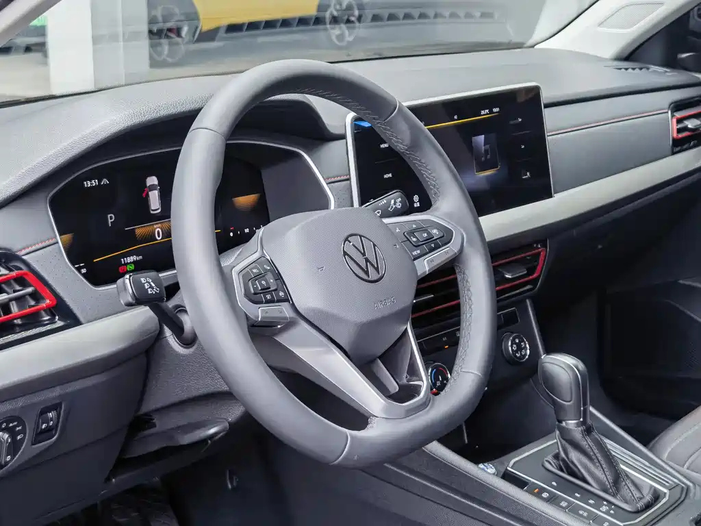 VOLKSWAGEN LAVIDA 2023