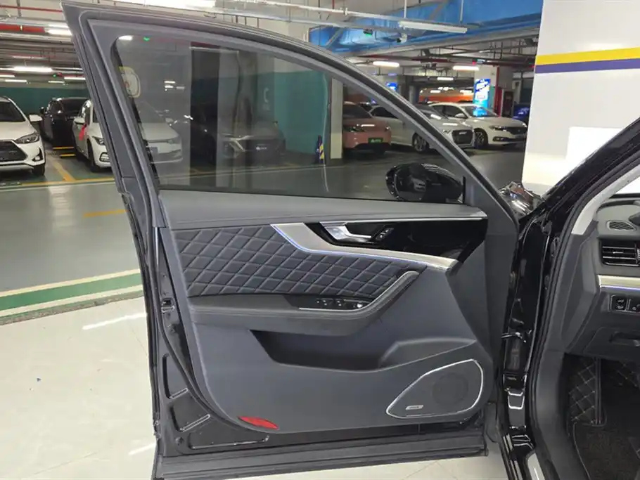 HONGQI HS5 2019