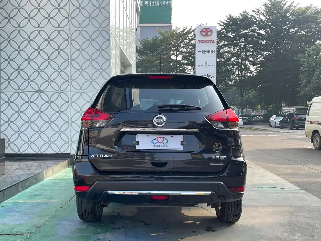 NISSAN X-TRAIL 2019