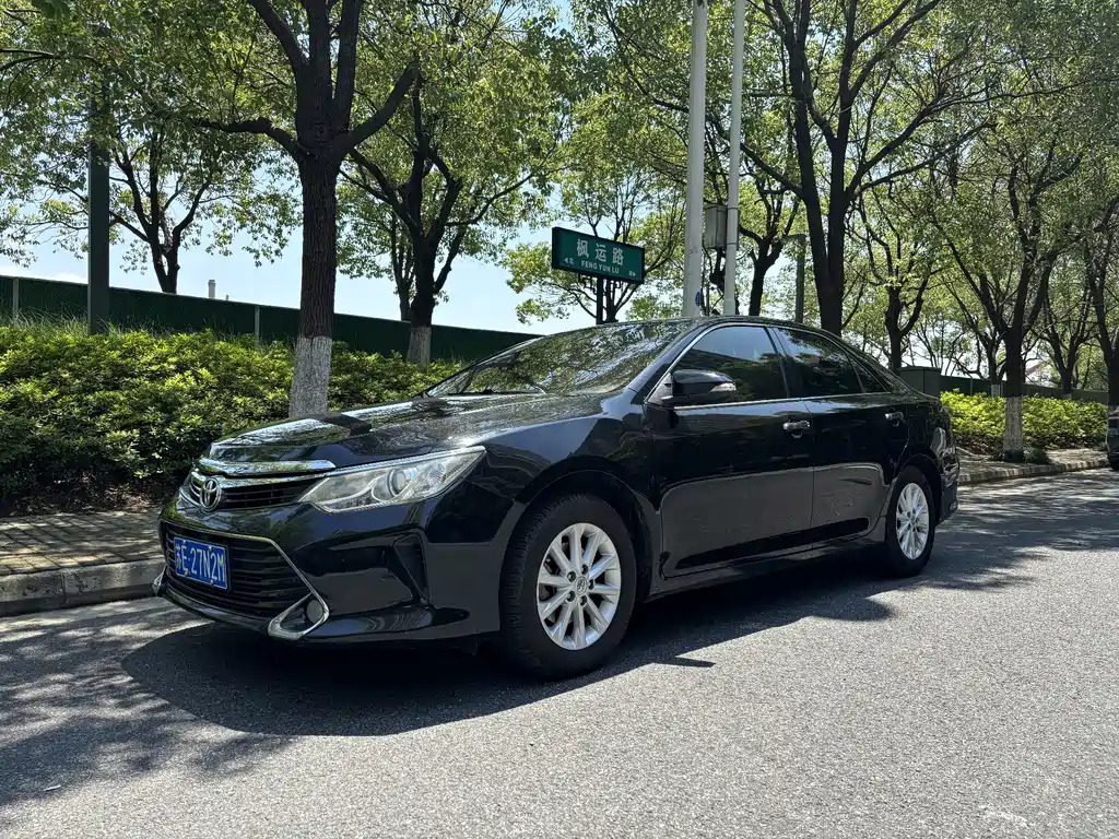 TOYOTA CAMRY 2016