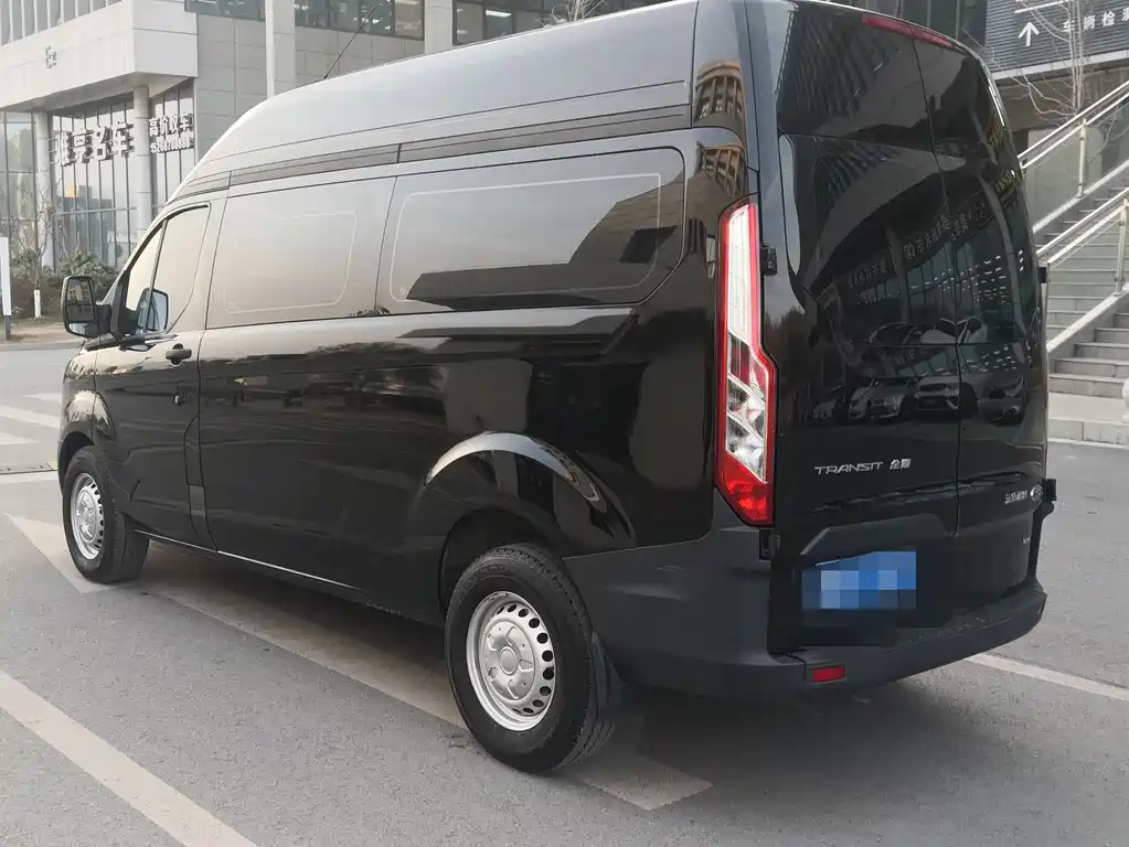 FORD TRANSIT 2022
